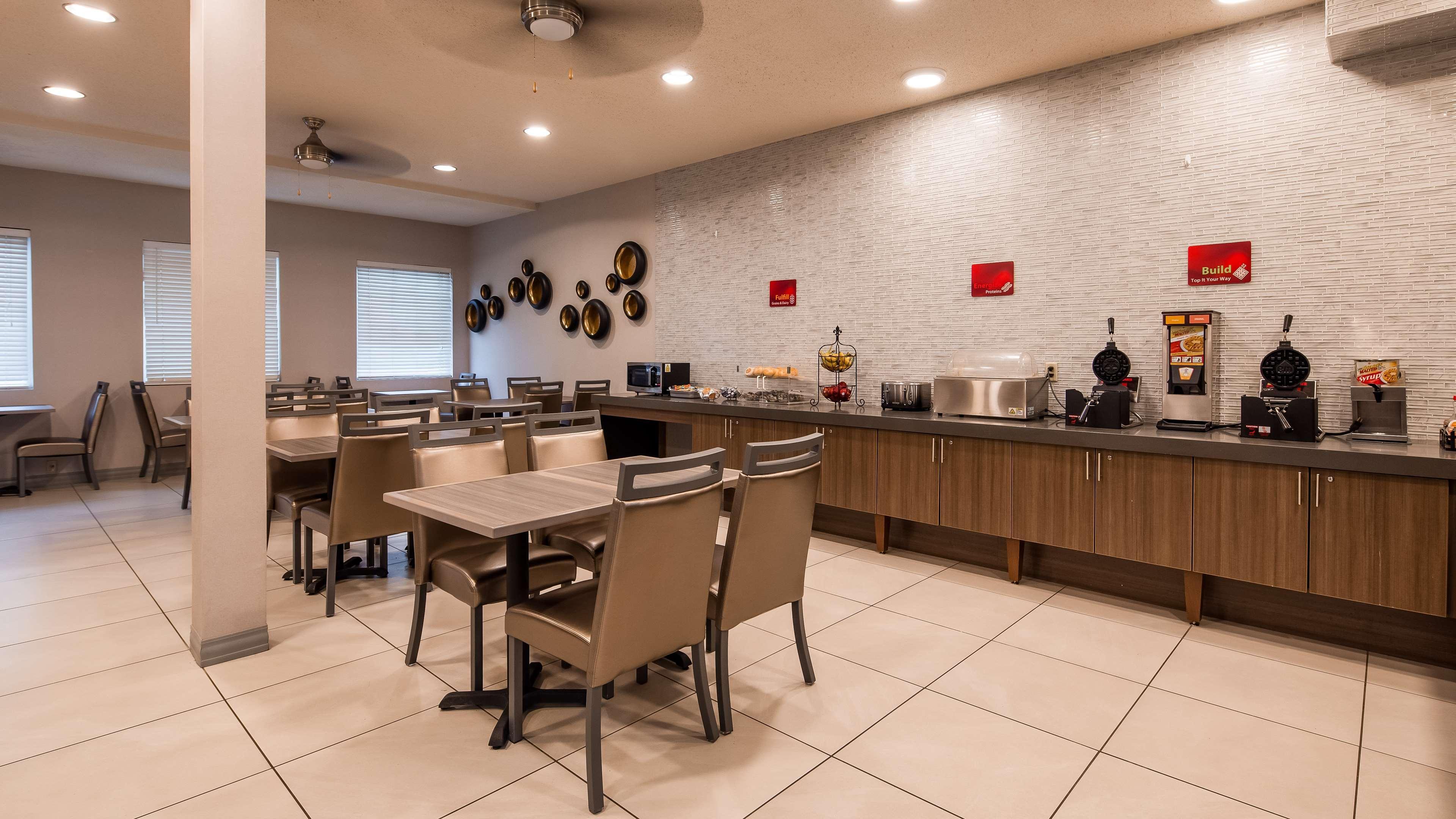 Best Western Plus New Cumberland Exterior foto