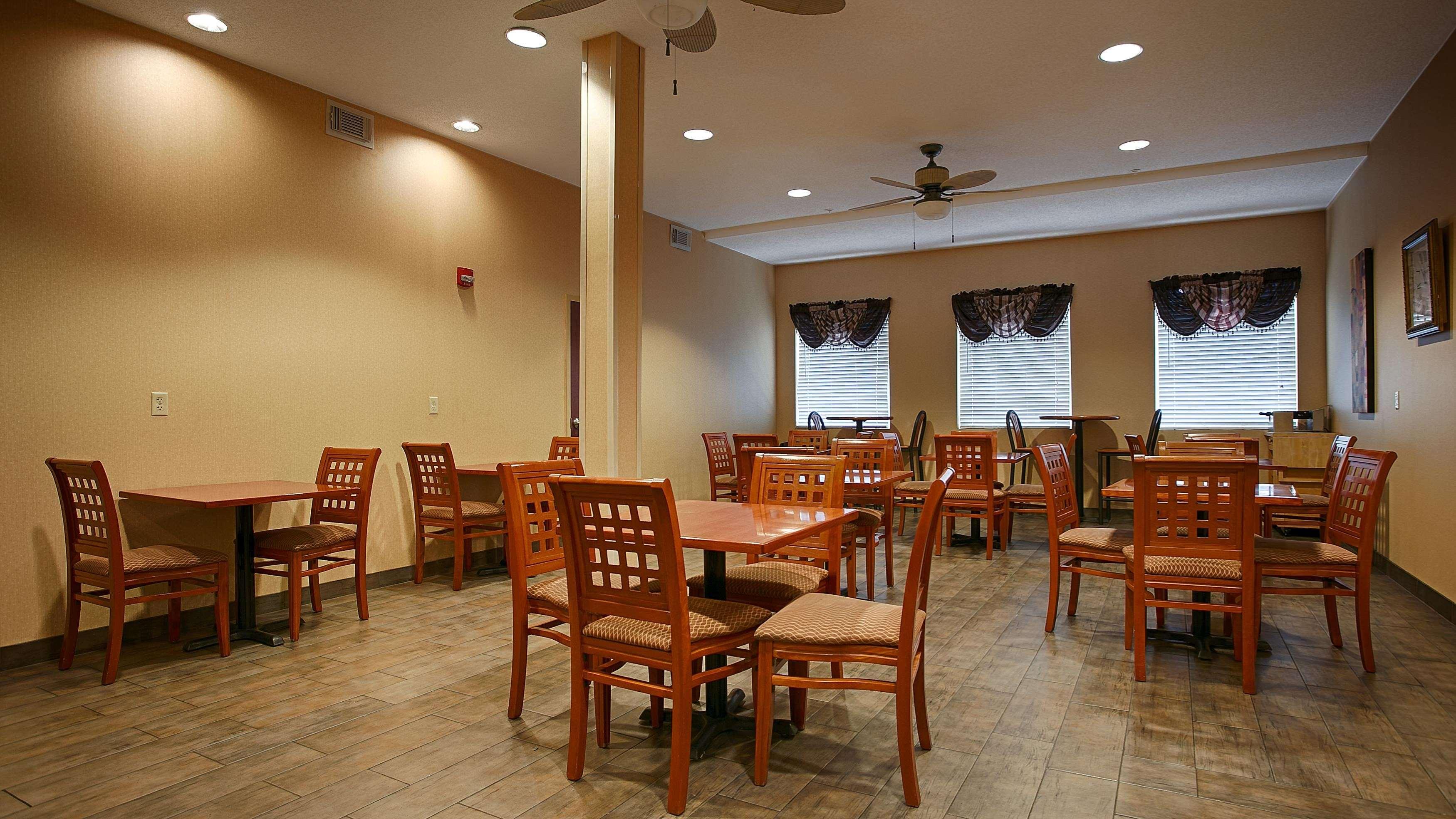 Best Western Plus New Cumberland Exterior foto
