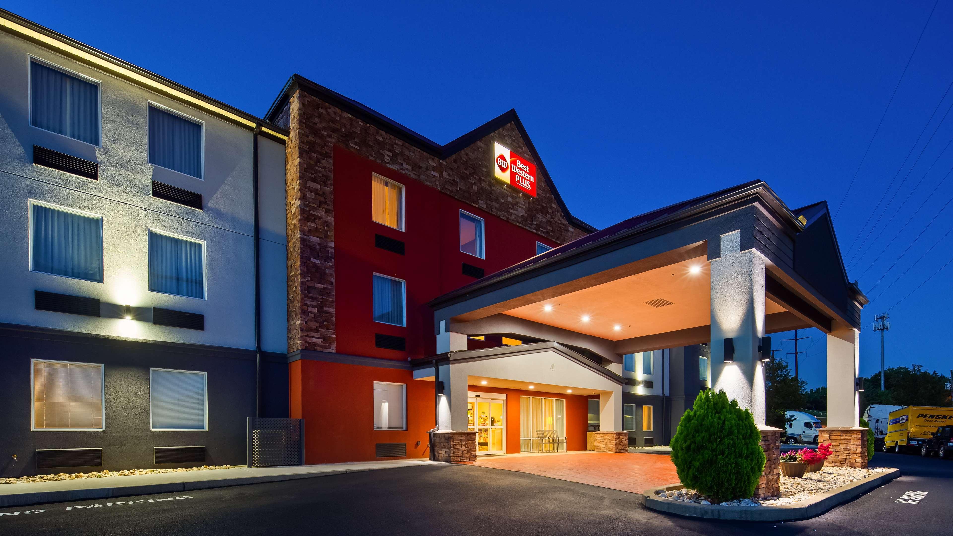 Best Western Plus New Cumberland Exterior foto