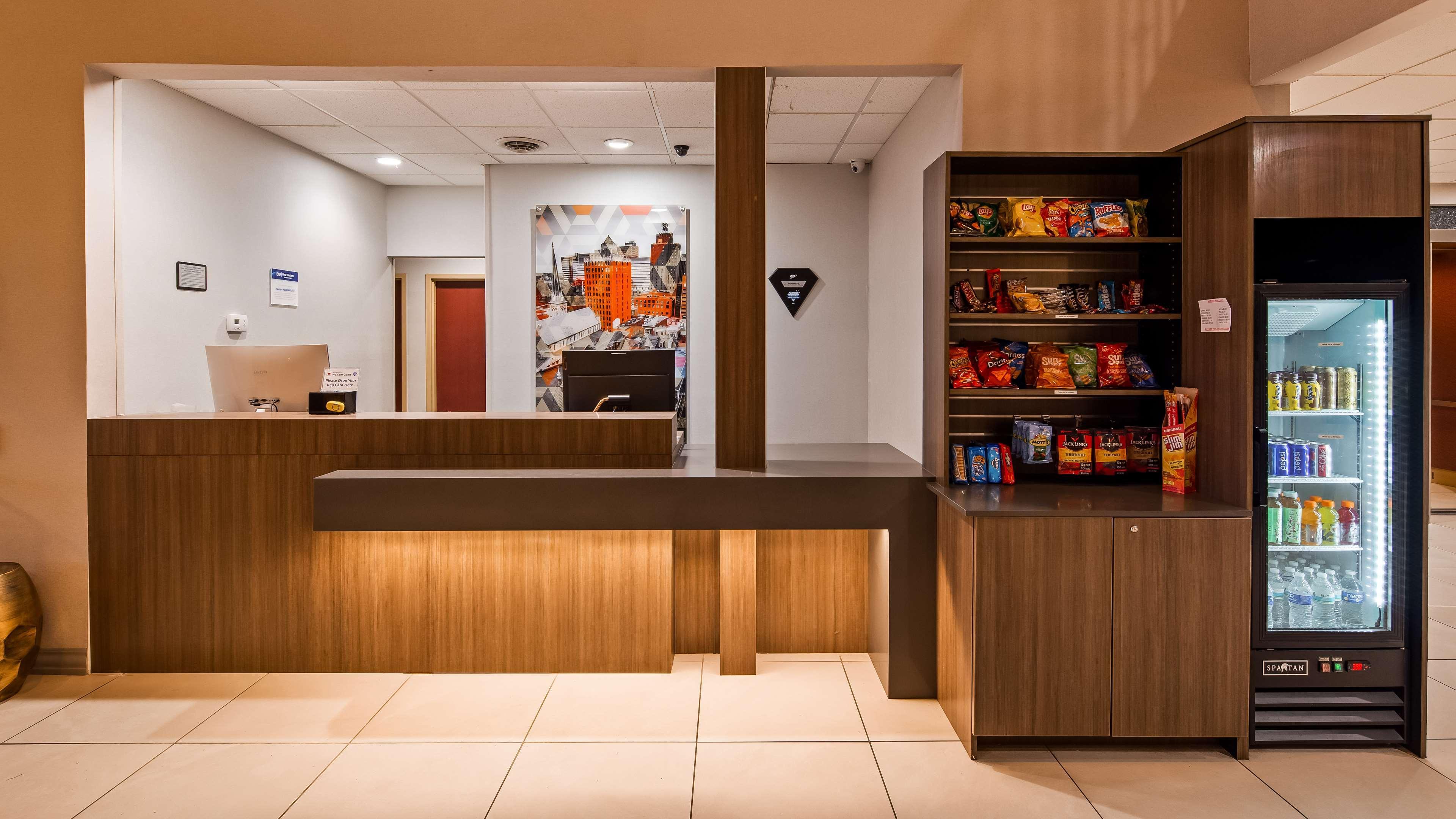 Best Western Plus New Cumberland Exterior foto