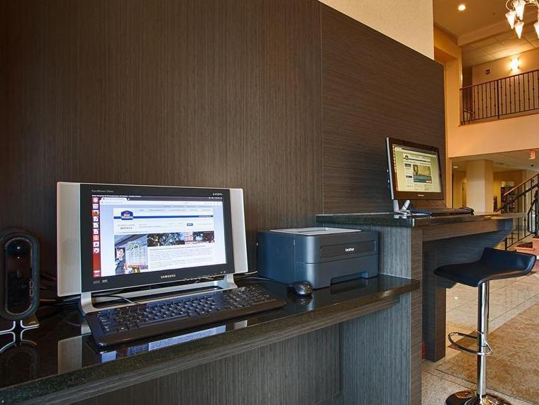 Best Western Plus New Cumberland Exterior foto