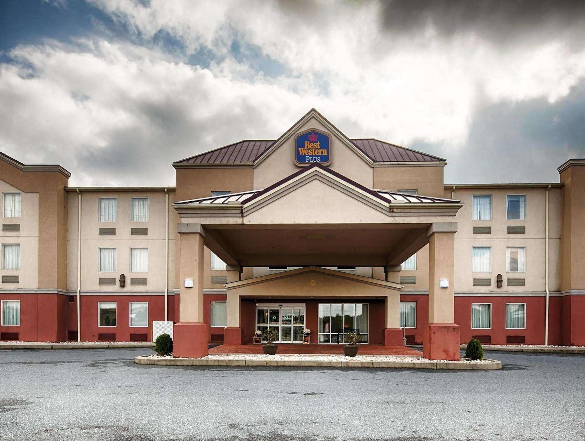Best Western Plus New Cumberland Exterior foto
