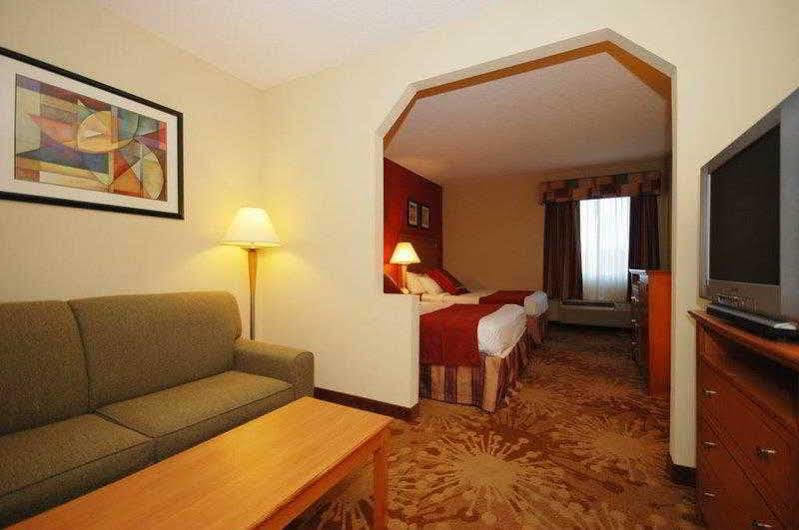 Best Western Plus New Cumberland Exterior foto