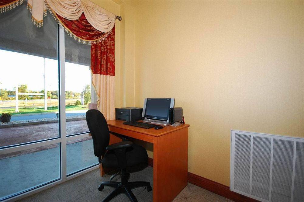 Best Western Plus New Cumberland Negocio foto