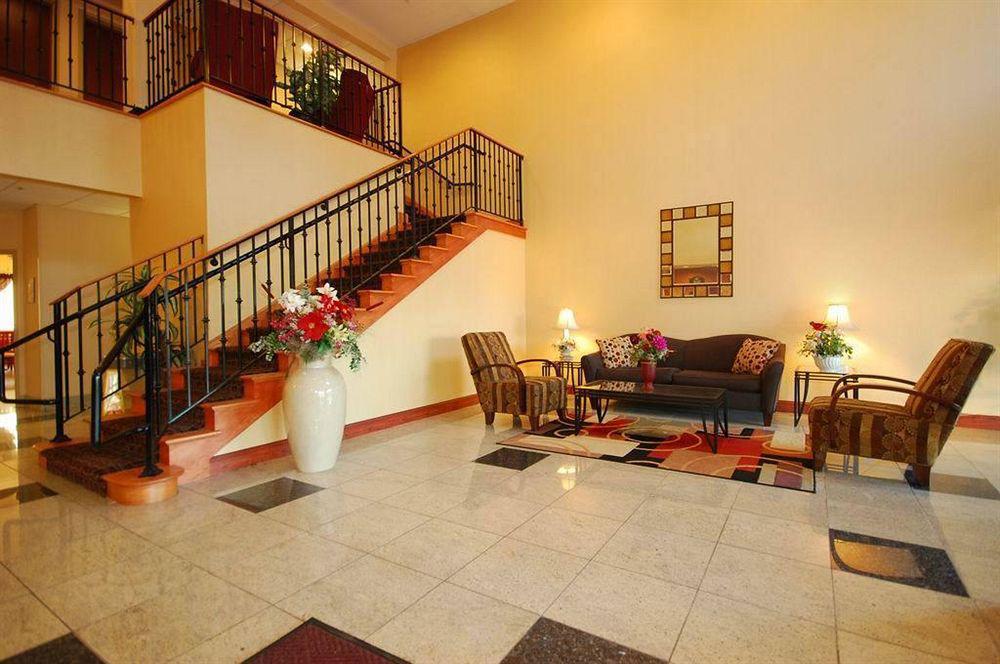 Best Western Plus New Cumberland Interior foto